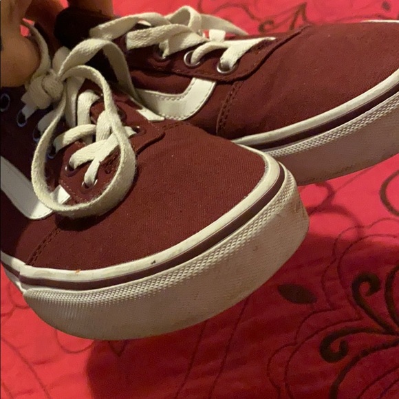VANS - Picture 4 of 7